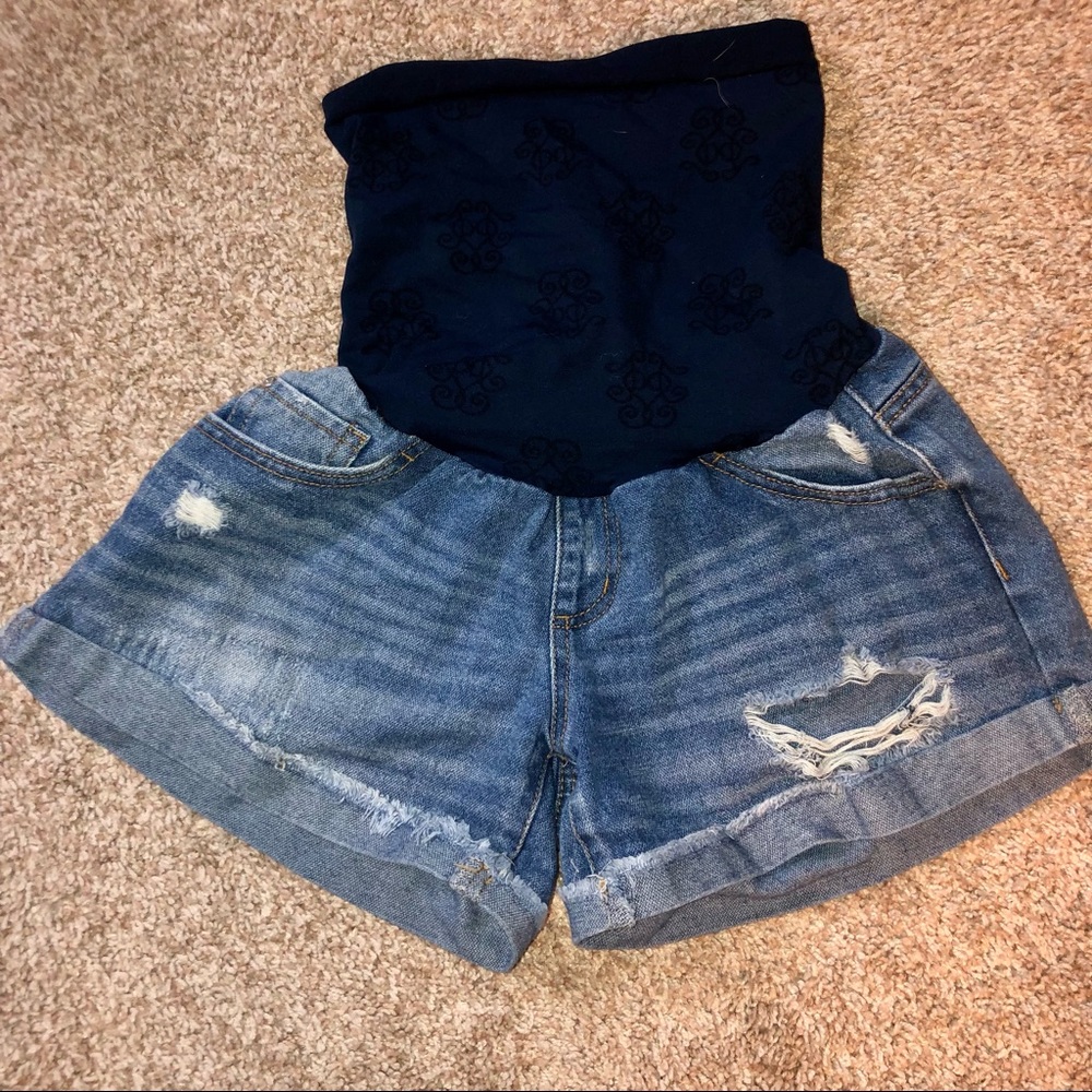 Maternity shorts